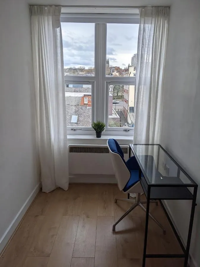 Modern 1 Bedroom Flat In Newcastle City Centre Apartment